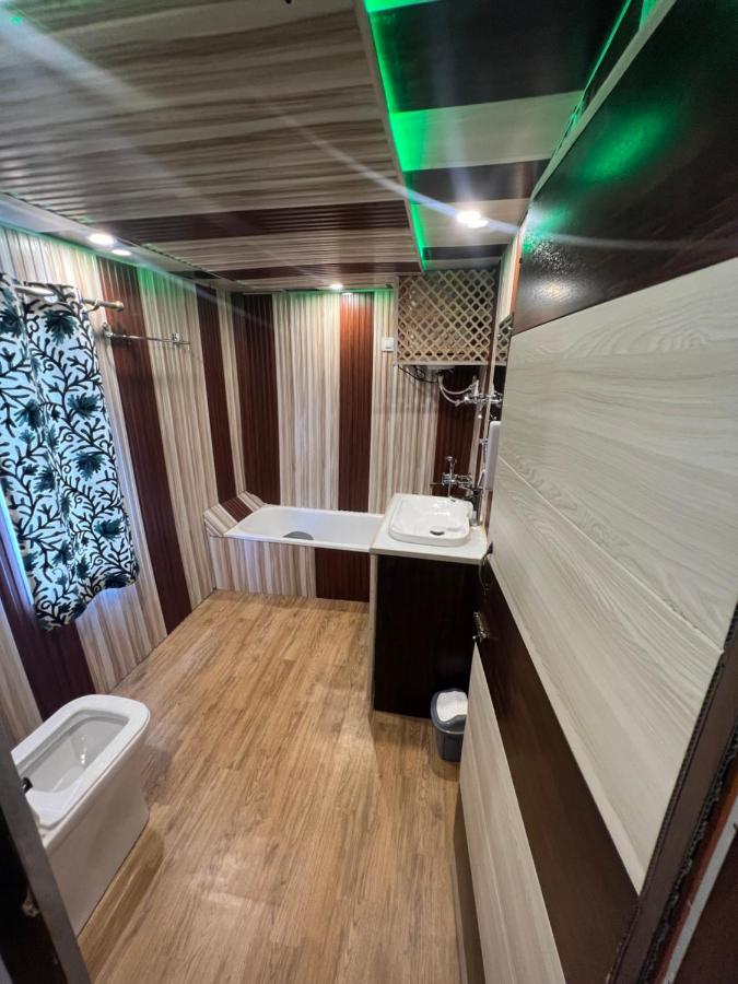 Aristotle Group Of Houseboats & Transportation Hotel Srīnagar Kültér fotó