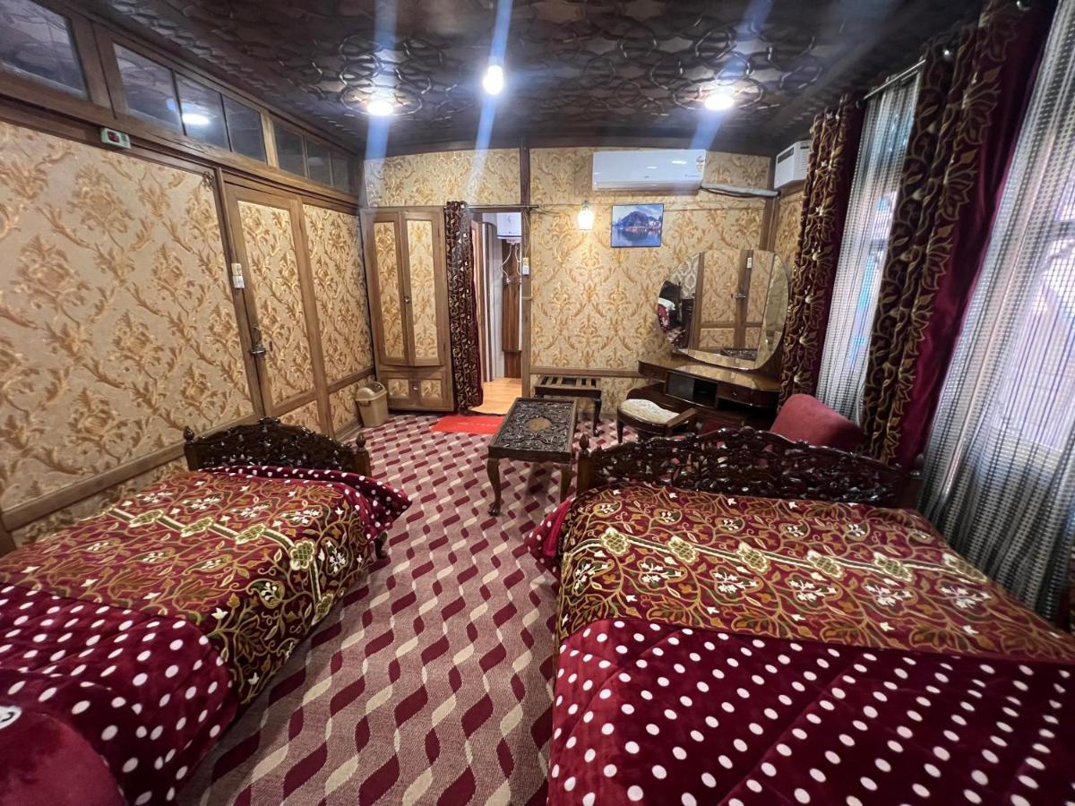 Aristotle Group Of Houseboats & Transportation Hotel Srīnagar Kültér fotó