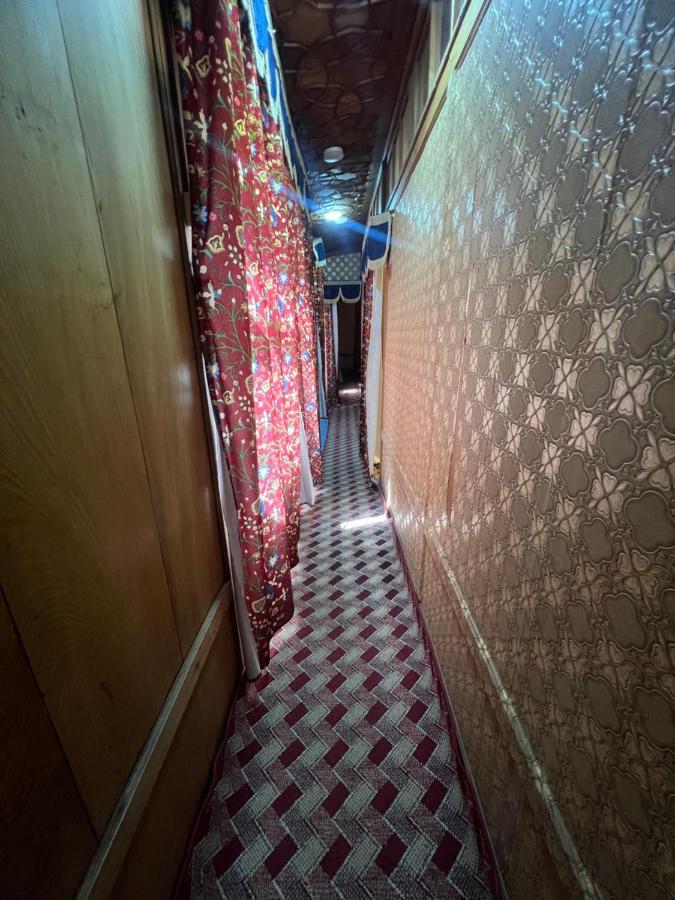 Aristotle Group Of Houseboats & Transportation Hotel Srīnagar Kültér fotó